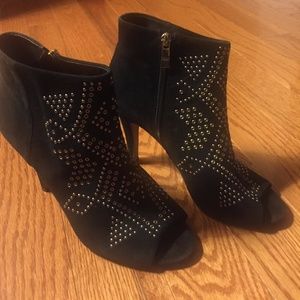 Vince Camuto heeled booties